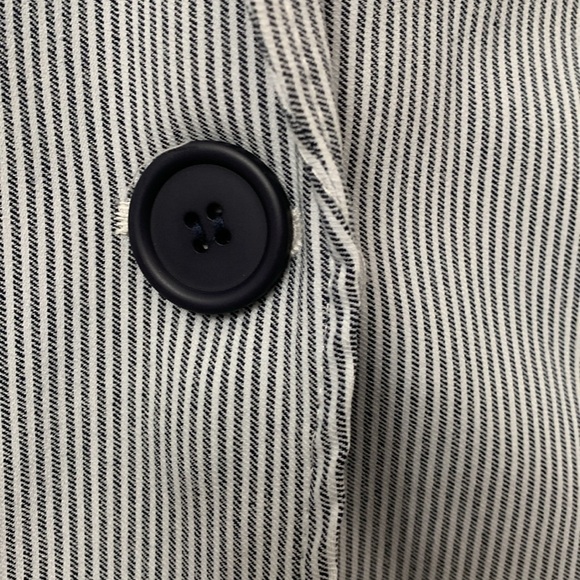 Women’s Max Studio Pin Striped Blazer Size Large NEW WITH TAGS - Picture 3 of 8